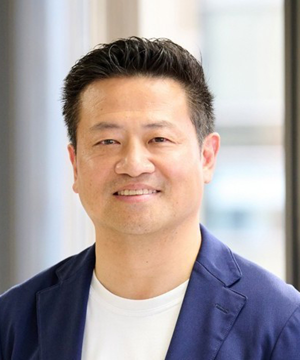 佐々木　智　氏