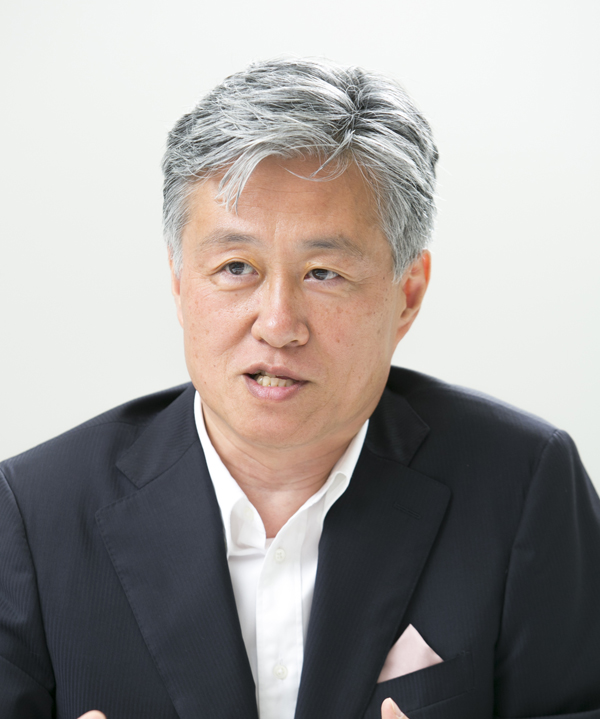 岩本　晃一　氏